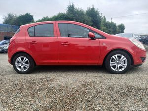 Smart looking 5 door  Opel Corsa 20111.2 pet - Image 2