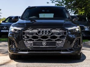 Audi Q7 TFSIe S Line Black Edition - Image 4
