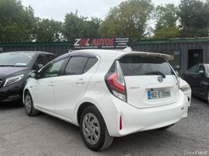 182 Toyota Aqua  Hybrid - Image 4