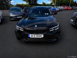 211 BMW 330E SE BLACK WITH ADDED EXTRAS - Image 3