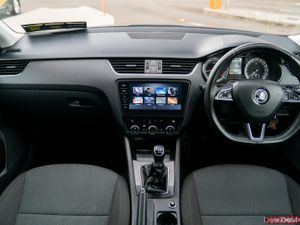 2018 Skoda Octavia Style 1.0 TFSI Estate - Image 3