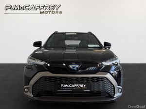 2022 Toyota Corolla Cross Z 1.8 Hybrid, Sunroof - Image 2