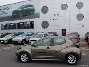 Toyota Yaris 2022 - Image 2