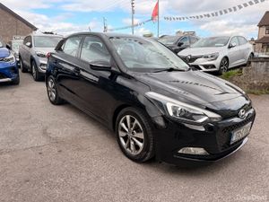 Hyundai i20 Deluxe low milage petrol car - Image 2
