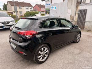 Hyundai i20 Deluxe low milage petrol car - Image 4
