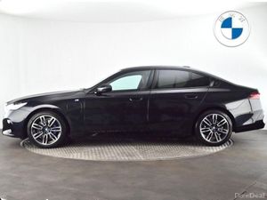 BMW 5-Series 530e M Sport Saloon - Image 3