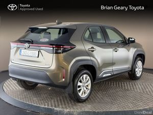 Toyota Yaris Cross HYBRID LUNA - Image 2