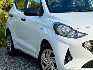 2023 Hyundai i10 Classic 1.0 Petrol Manual - Image 4