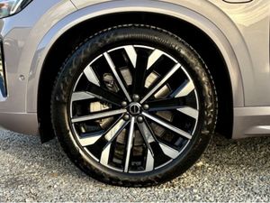 Volvo XC90 T8 ULTRA AWD, 455BHP, BOWERS & WILKINS, - Image 3