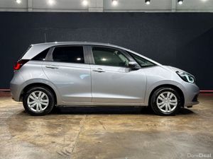 Honda Fit HYBRID 1.5L AUTOMATIC - CRUISE CONTROL - - Image 3
