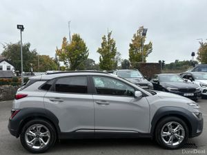 2022 Hyundai Kona Executive *One Owner* - Image 4