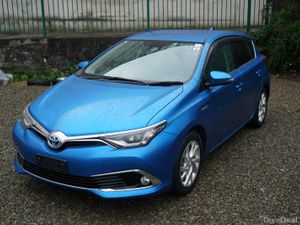 2017 Toyota Auris Hybrid - Image 3