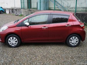 2017 Toyota Vitz Hybrid - Image 4