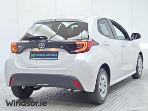 Toyota Yaris 1.0 Luna - Image 2