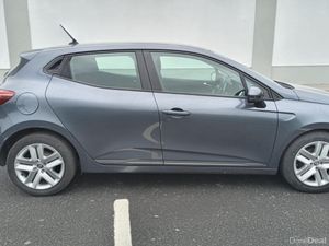 RENAULT CLIO / 2022 / 1.0 PETROL / MANUAL - Image 4