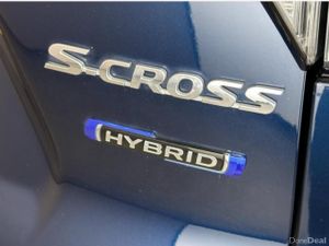Suzuki S-CROSS 2023 auto - Image 4