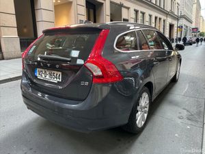 2014 Volvo V60 Estate D2 (115hp) SE Powershift - Image 4