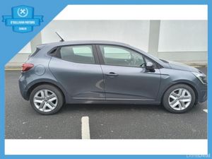 Renault Clio / 2022 / 1.0 PETROL / MANUAL - Image 4