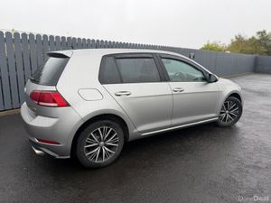 Volkswagen Golf 1.6 TDI SE BLUEMOTION 115PS 5DR - Image 4