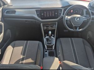Volkswagen T-Roc ** STYLE DESIGN ** HUGE SPEC ** T - Image 2