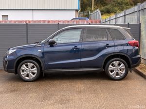 Suzuki Vitara 1.4 B/JET HYBRID MOTION - Image 3