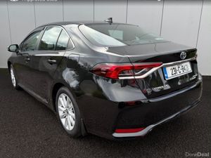 Toyota Corolla COROLLA LUNA SALOON - Image 3