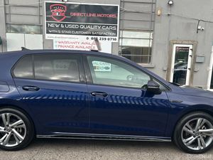 2022 Volkswagen Golf R-Line - Image 4
