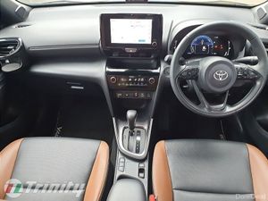 Toyota Yaris Cross ** TOP SPEC ** LOW KMS ** TRINI - Image 2