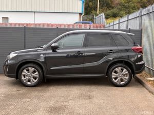 Suzuki Vitara 1.5 Automatic Hybrid MOTION AGS - Image 3