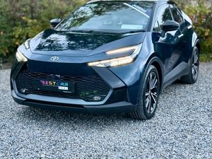2025 Toyota C-HR Sol 2.0 Plug-In Hybrid Automatic - Image 4