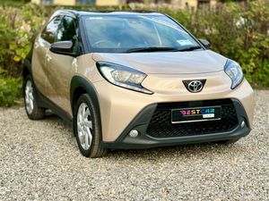 2022 Toyota Aygo x-play 1.0 VVT-i Manual - Image 2