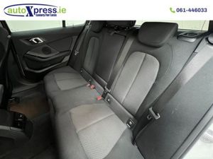 BMW 1-Series 118D PLAY Automatic - Image 4