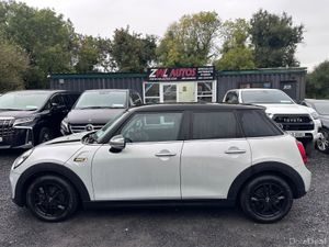 16 Mini Cooper 1.5 - Image 4