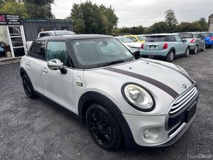 16 Mini Cooper 1.5 - Image 3
