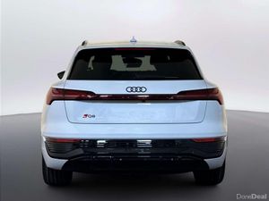 232 Audi Q8 55 S-Sline Loang Range - Image 4
