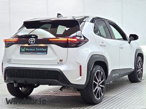 Toyota Yaris Cross 1.5 Hybrid Luna - Image 3