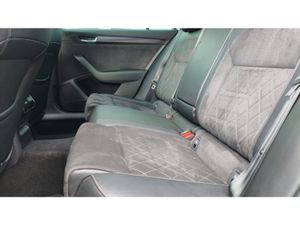 Skoda Superb SPORTLINE - HEATED SEATS - HEATED STE - Image 4