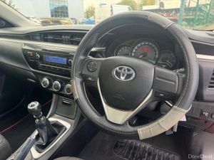 Toyota Corolla 2014 diesel low mileage - Image 3