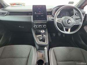 Renault Clio RS Line TCe 100 MY**TOP SPEC CLIO** - Image 4