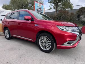 192 Mitsubishi Outlander 2.4L Plug-in EV Intense - Image 3