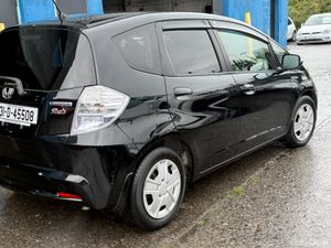 2013 Honda Fit Hybrid Automatic - Image 4