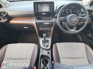 Toyota Yaris Cross ** Z HYBRID ** HIGH SPEC ** TRI - Image 2