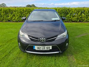 142 Toyota Auris D4d 1.4 Diesel Low Miles - Image 3