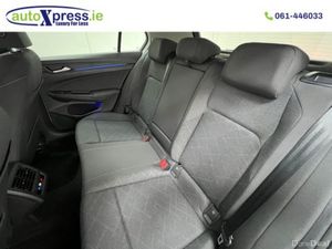 Volkswagen Golf TDI ACTIVE Automatic, Low mileage - Image 4