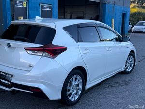 2018 Toyota Auris Hybrid Automatic/ Modellista - Image 3
