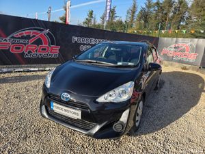 Toyota Aqua 2015 - Image 2