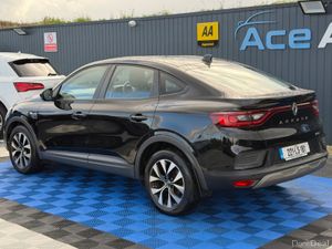 Renault Arkana ICONIC - 1.6L PETROL HYBRID - AUTO - Image 4