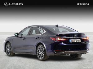 Lexus ES Dynamic - Image 2