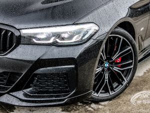 2022  BMW 5 SERIES  MSPORT TOURING PRO PACK - Image 2