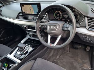 Audi Q5 S-Line Quattro Plug in Hybrid - Image 4